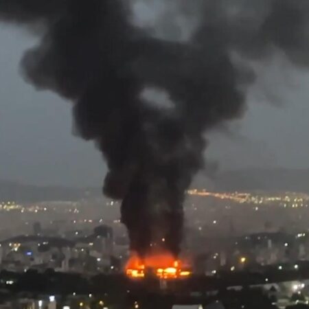 Интенсивная работа ПВО в центре Тегерана