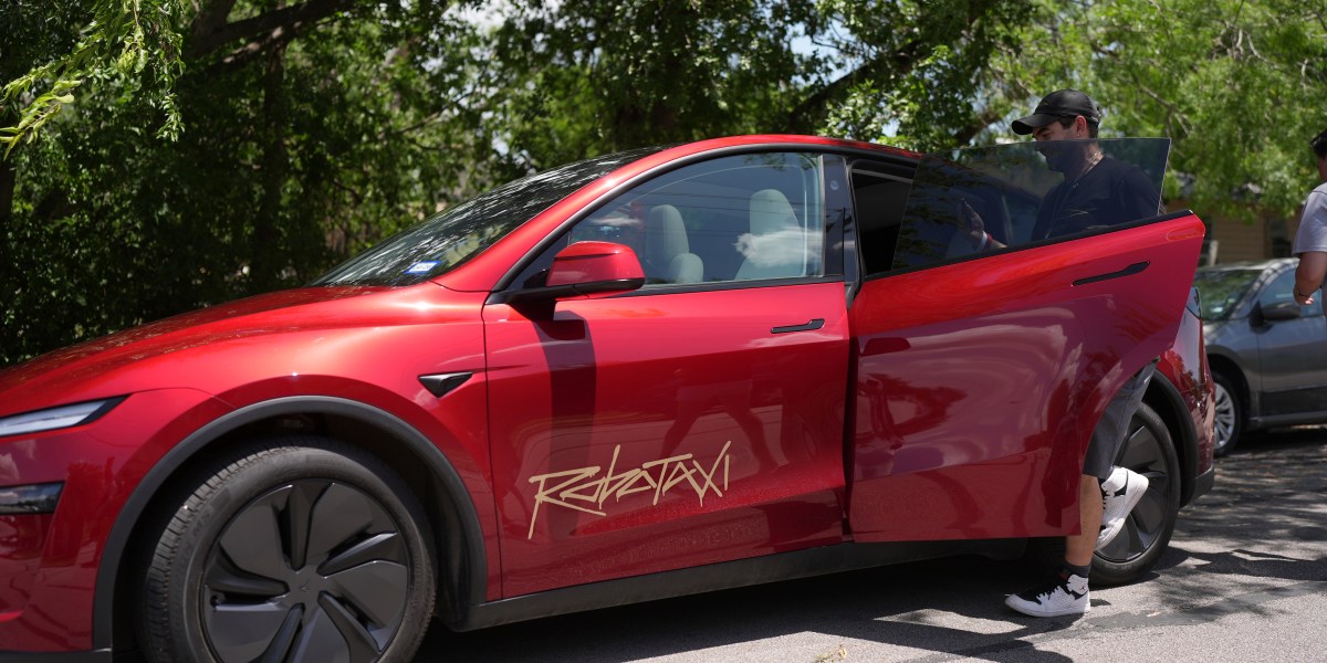 Preview Tesla запустила роботакси