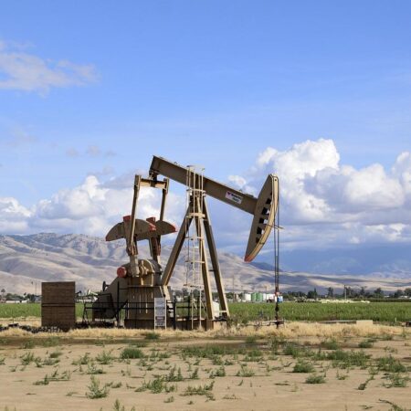 Доходы России от нефтеэкспорта в июне выросли на 6,4%