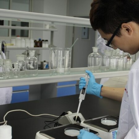 Прорыв в лечении меланомы с помощью модифицированного вируса герпеса