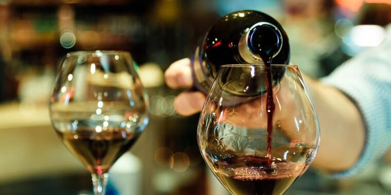 Preview Франция активно ведет переговоры об исключении шампанского и вин из-под американских пошлин