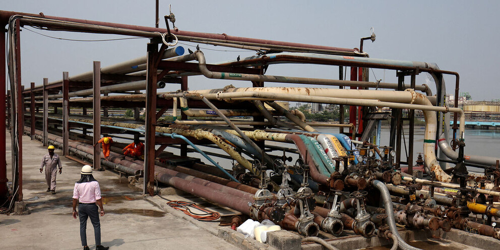 Preview Индийские НПЗ прекратили импорт российской нефти после заявлений Трампа