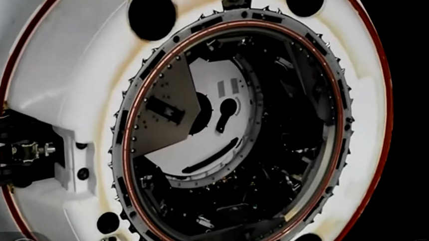 Preview «Роскосмос» подтвердил успешное приземление Crew Dragon с российским космонавтом