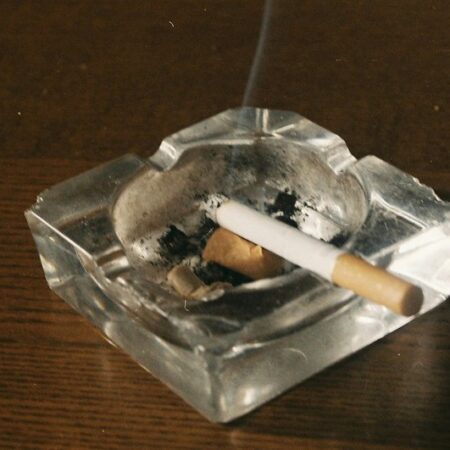 Неочевидный вред сигаретных фильтров: иллюзия безопасности и экологическая угроза