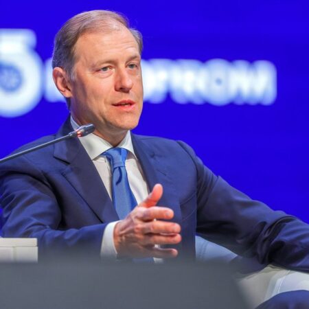 Мантуров: Правительство Ищет Альтернативную Занятость для Работников Автозаводов