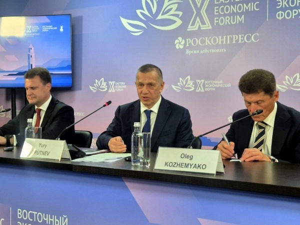 Preview Трутнев: На ВЭФ-2025 заключено 283 соглашения на сумму свыше 6 трлн рублей