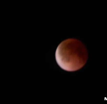 Лунное затмение сентября: Красная Луна видна из разных регионов РФ