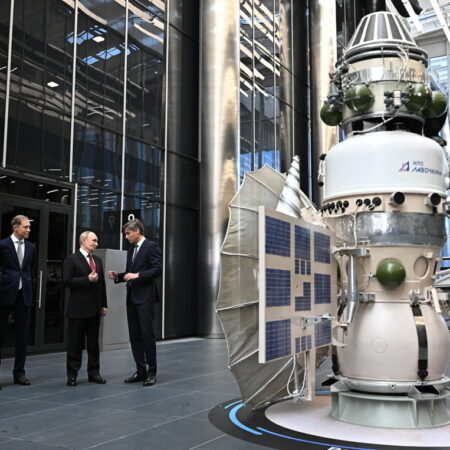 Денис Мантуров о Национальном космическом центре: ключ к развитию отрасли