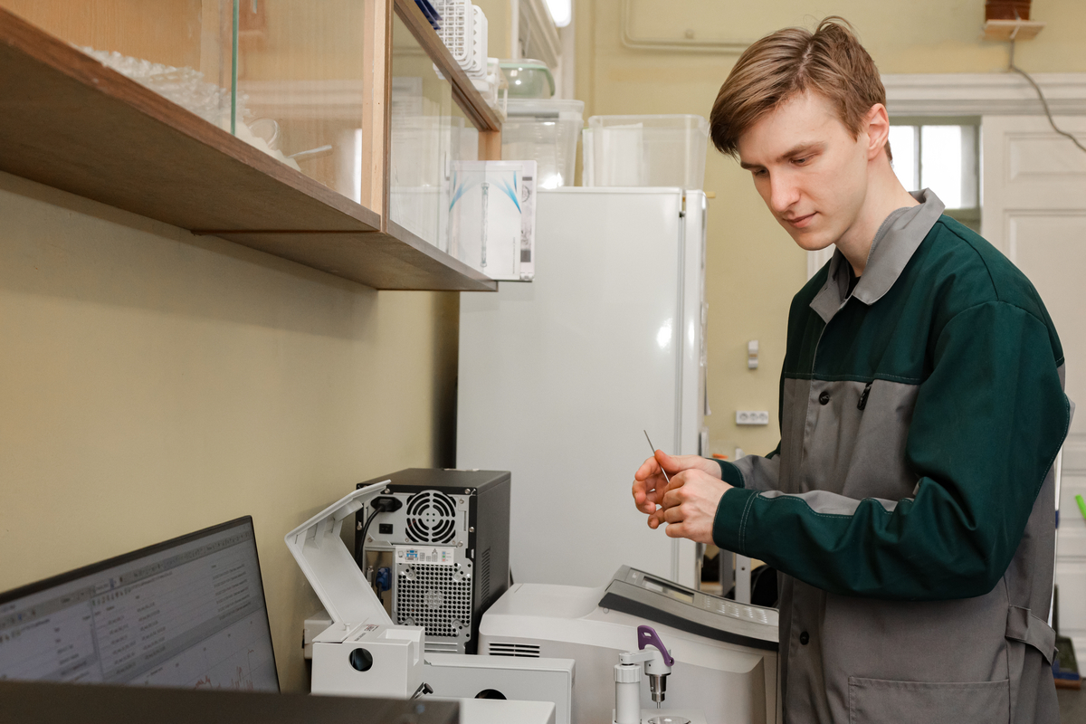 Preview Ученые Саратовского университета усилили «химический свет» для криминалистики и медицины