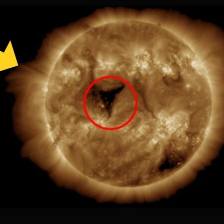 Земля завершает прохождение через корональную дыру на Солнце