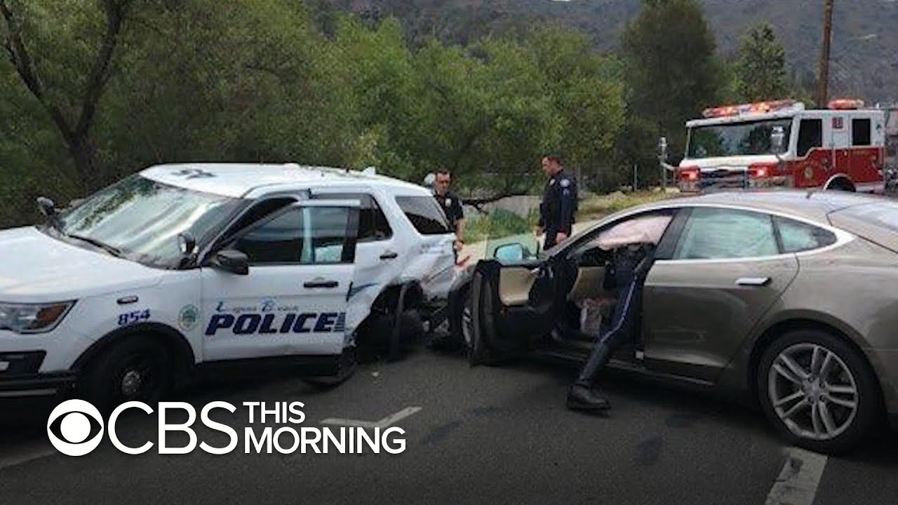 Preview Tesla под подозрением в сокрытии аварий беспилотных автомобилей