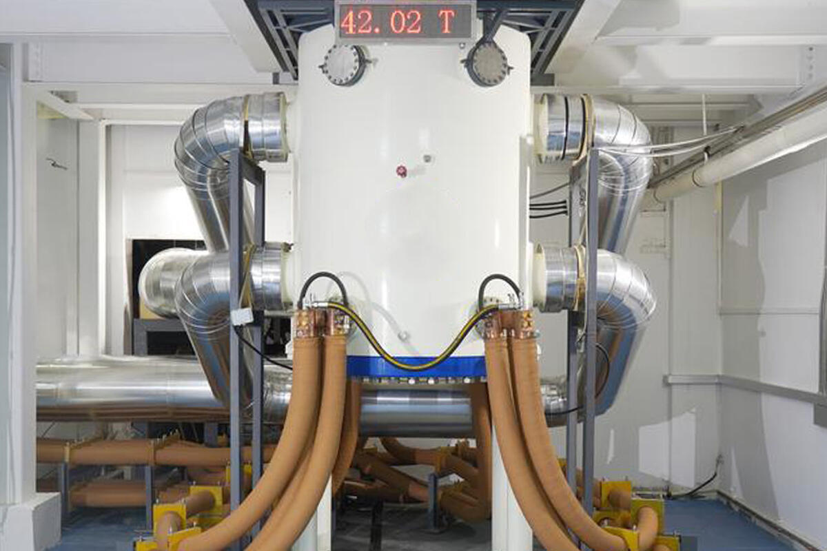 Preview Китайские ученые установили новый мировой рекорд в создании сверхмощного магнита