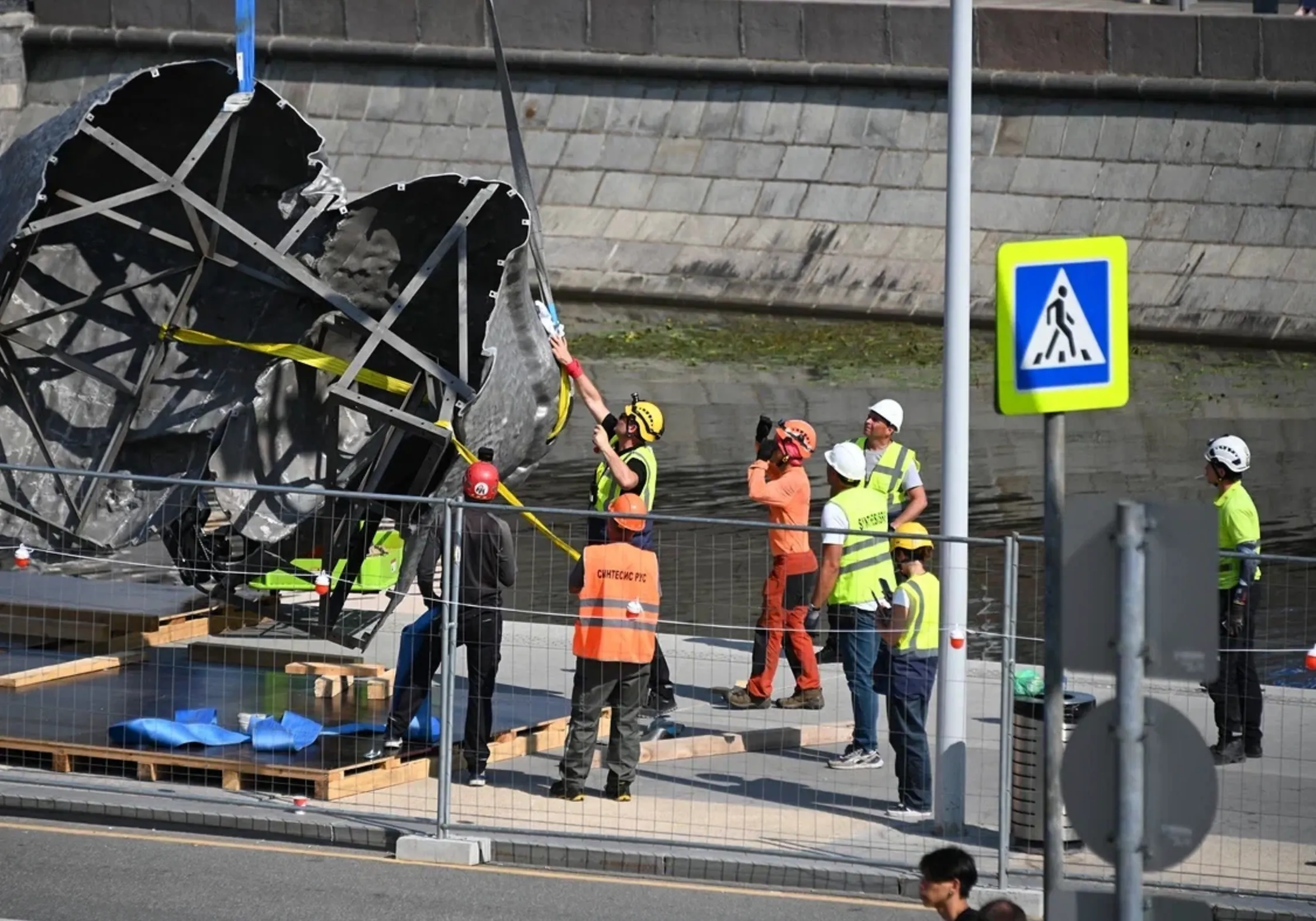 Preview Россия уменьшает квоту на разрешения для временного проживания иностранцев