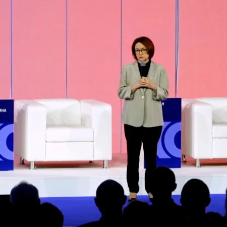 Центробанк: рост цен на бензин — временный фактор для инфляции