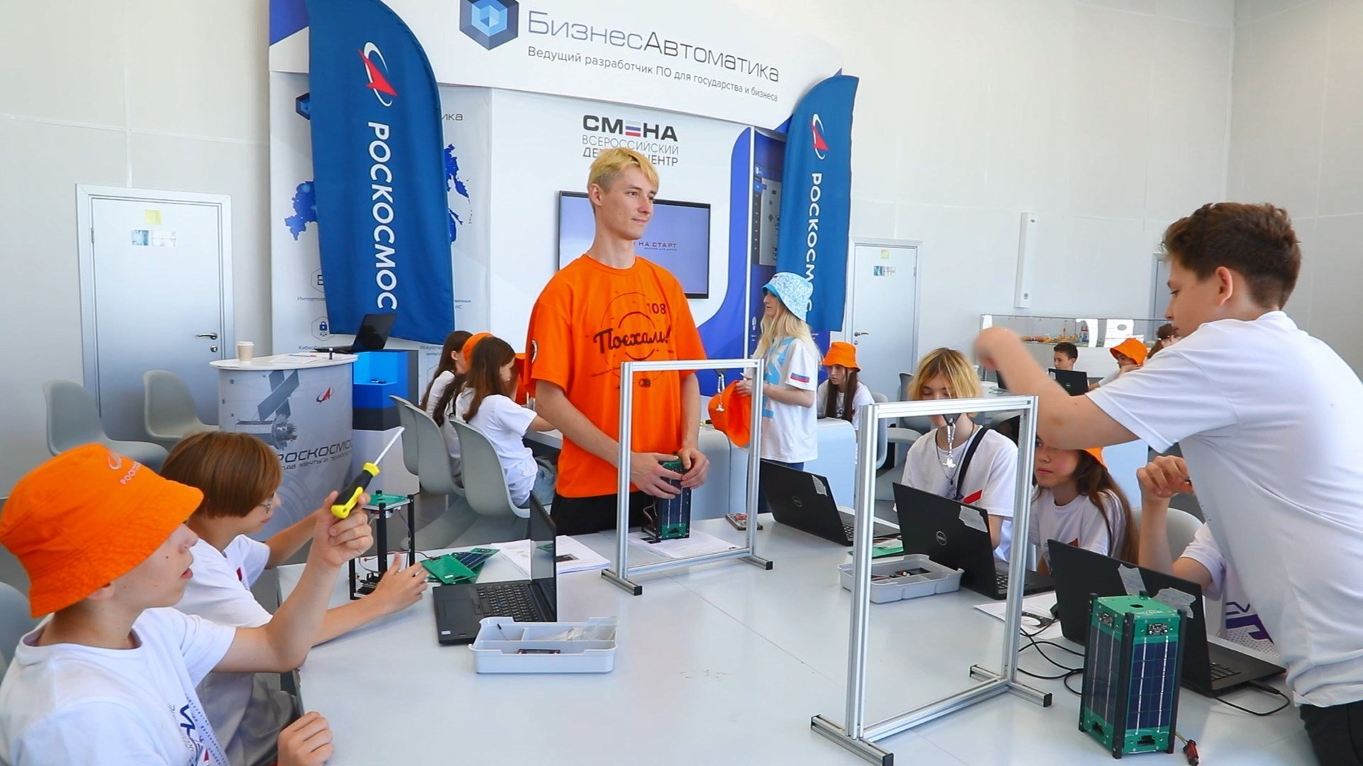 Preview «Роскосмос» запускает уникальный образовательный проект для людей с нарушениями зрения