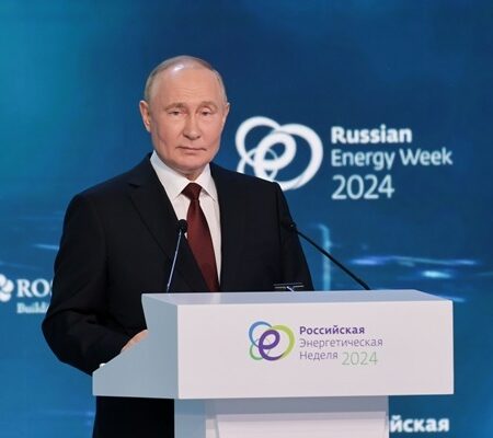 Президент Владимир Путин выступил на пленарном заседании Энергетической недели