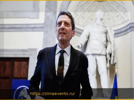 Биеннале: хаос вокруг участия россиян. Джули призывает уволить советника Министерства культуры