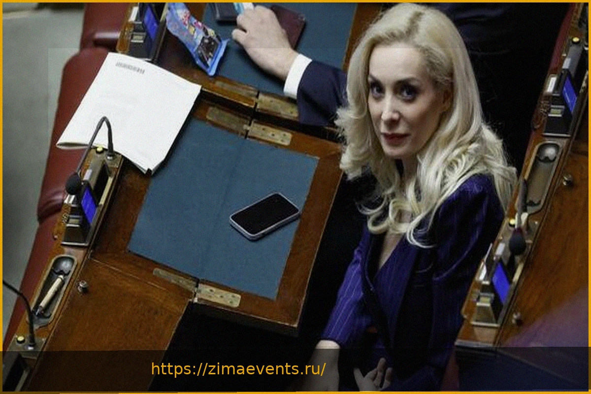 Preview Марта Фашина: «Доверие Таяни, я с Берлускони. Паскале близка к семье? Неправда»